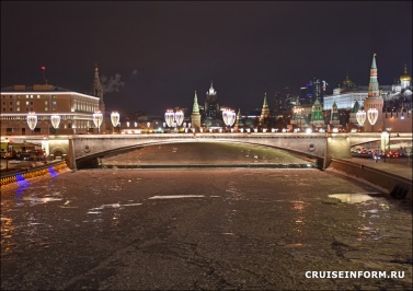 Из-за ремонта Большого Москворецкого моста на 3 месяца изменится маршрут движения судов «Флотилии Рэдиссон Ройал»﻿