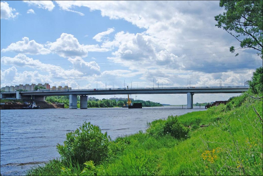 Мигаловский мост через реку Волгу в Твери