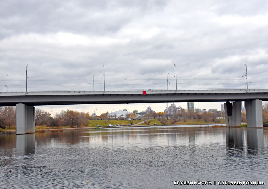 Крылатские мосты через реку Москву в Москве
