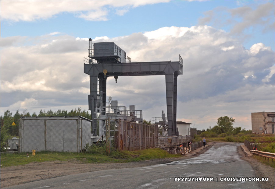 Выгостровская ГЭС на реке Выг (Карелия)