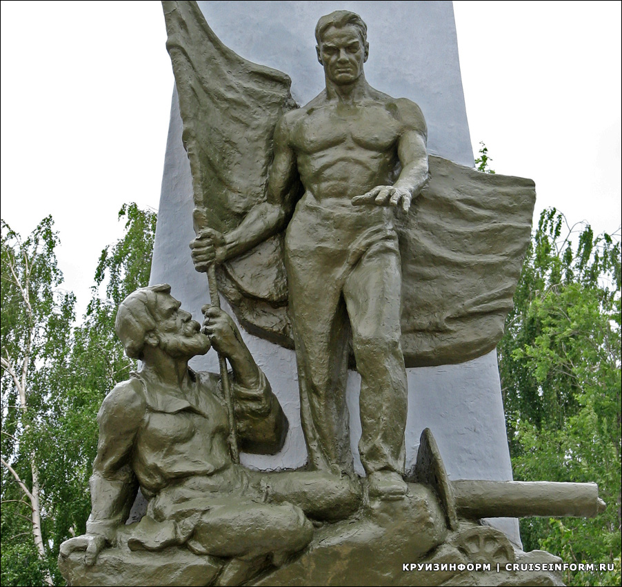 Мемориальный комплекс «Аллея Героев» в Чистополе
