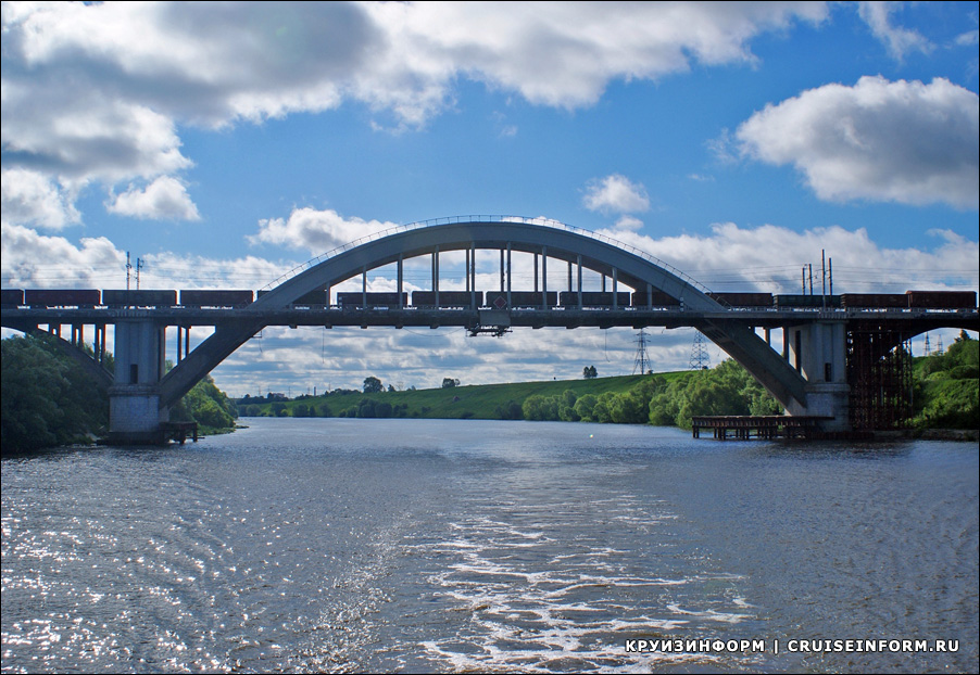 Неверовский железнодорожный мост через реку Москву в Воскресенске