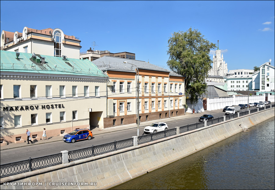 Садовническая набережная в Москве (Водоотводной канал)
