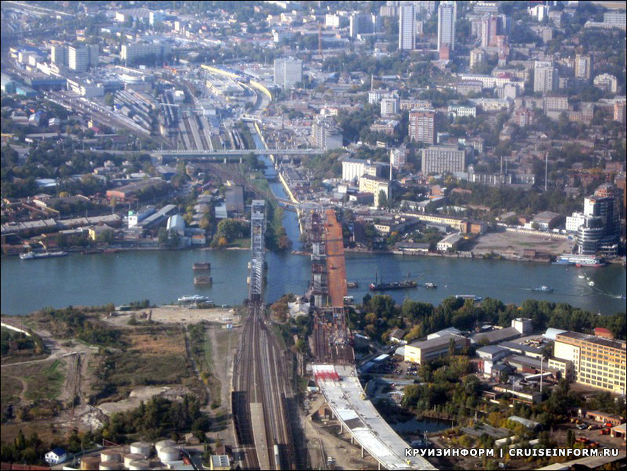 Разводной железнодорожный мост в Ростове-на-Дону