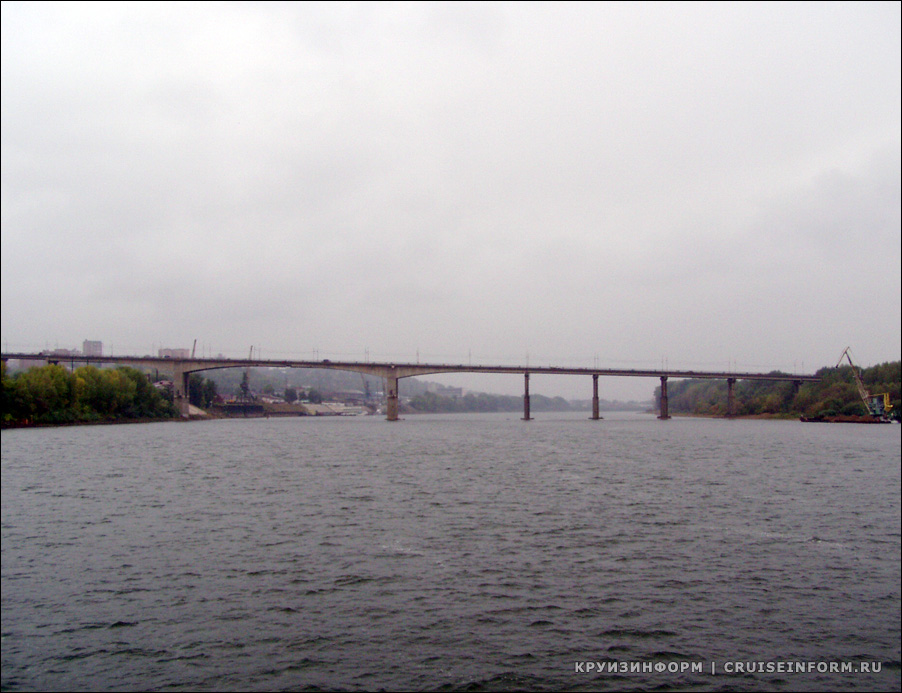 Затонские автомобильные мосты через реку Белая в Уфе