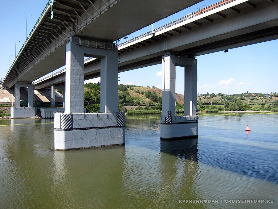 Аксайский мост через реку Дон в Ростове-на-Дону