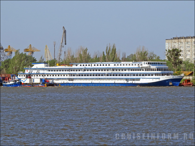 «Т. Г. Шевченко» остался на Каспии еще точно на год: судно будет работать с компанией «Лукойл»
