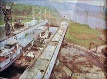 Судоподъемник Красноярской ГЭС на реке Енисей
