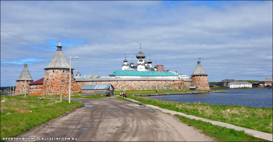 Круиз москва соловки. Шлиссельбург Соловки. Круиз на Соловки. Соловецкие острова круиз. Компания Соловки.