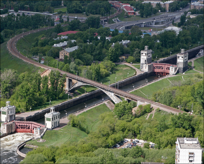 Железнодорожный мост Рижского направления через Канал имени Москвы