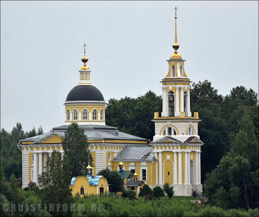 Никольская церковь (Церковь Николая Чудотворца) в деревне Белое
