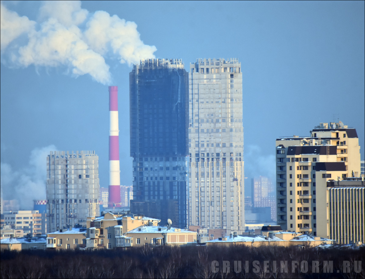 Виды на Москву со смотровой площадки на Воробьевых горах (2022)