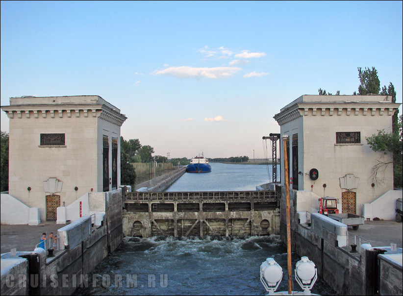 Шлюз №11 Волго-Донского судоходного канала