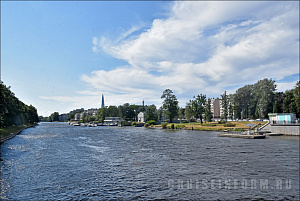 Река Большая Невка в Санкт-Петербурге